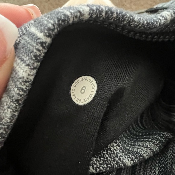 Lululemon Hooded Define Jacket - Picture 6 of 6